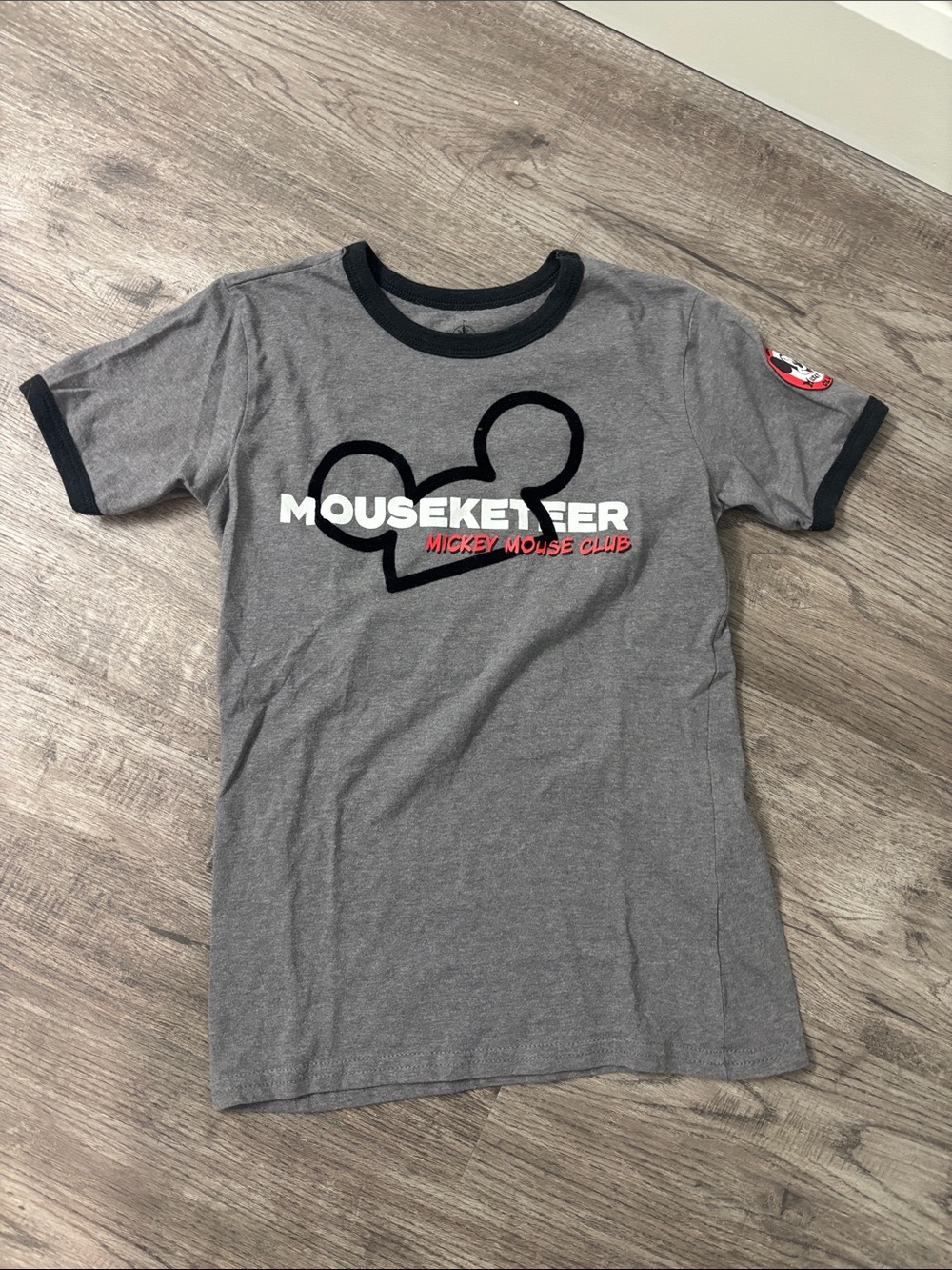Disney Gray & Black Mouseketeer Graphic Tee with Red Accent, size 7/8